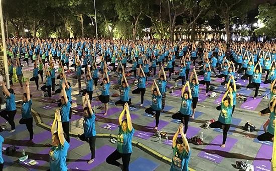 Hà Nội: 1.000 người dân tham gia đồng diễn Yoga
