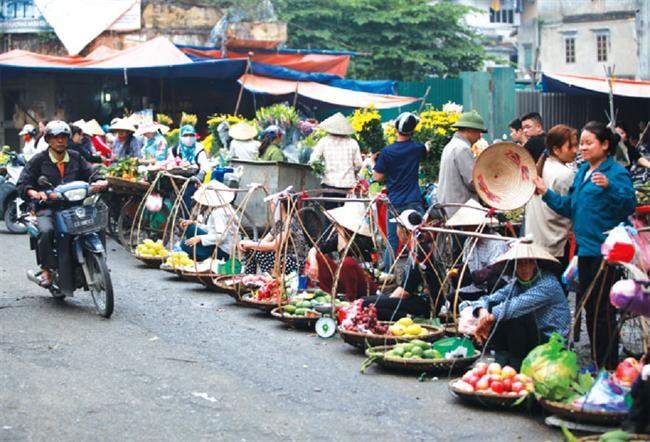 Giải tỏa chợ cóc, chợ tạm: Dẹp chỗ này, phình chỗ kia