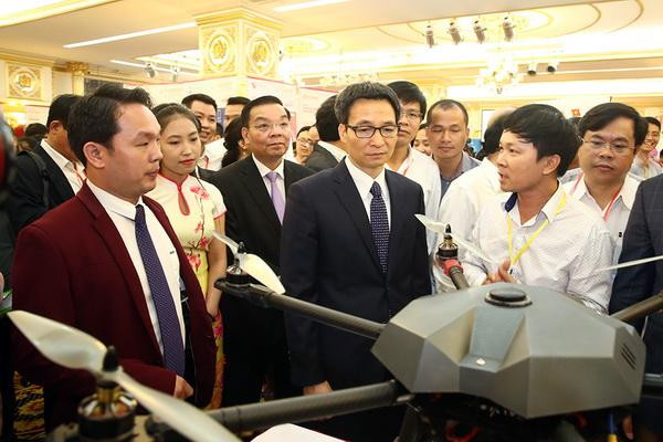 Phó Thủ tướng Vũ Đức Đam dự Ngày hội Khởi nghiệp đổi mới sáng tạo Việt Nam