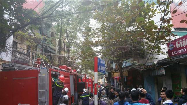 Hà Nội: Cháy lớn trên phố Lạc Nghiệp, quận Hai Bà Trưng