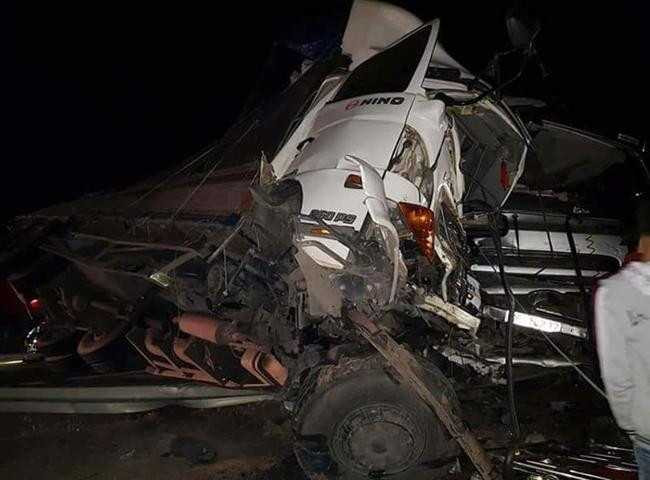3 xe ô tô va chạm trên cao tốc Nội Bài - Lào Cai, 2 người bị thương