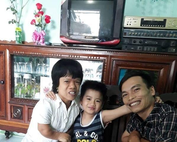Cuộc sống hạnh phúc của đôi vợ chồng khuyết tật