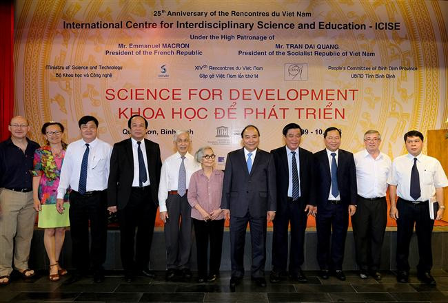 Thủ tướng thăm Trung tâm quốc tế Khoa học và Giáo dục liên ngành (ICISE) tại Bình Định