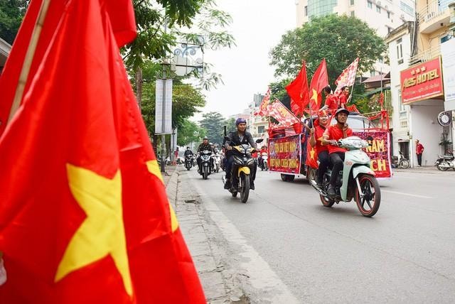 Việt Nam 3-0 Campuchia: Giành ngôi đầu bảng