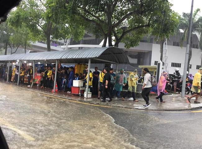 Chung kết AFF Malaysia - Việt Nam: Mưa quá to âu lo trước giờ đá ở Bukit Jalil