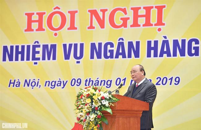 Thủ tướng Nguyễn Xuân Phúc: Tín dụng ngân hàng cần đẩy lùi tín dụng đen