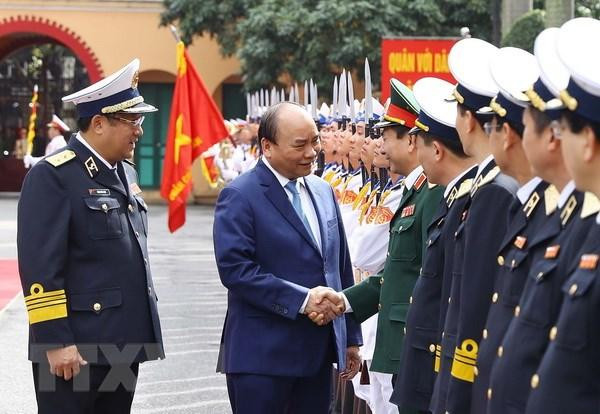 Thủ tướng kiểm tra công tác sẵn sàng chiến đấu tại Quân chủng Hải quân