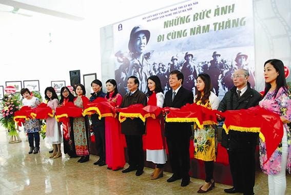 Văn học nghệ thuật Thủ đô  và những bước chuyển mới