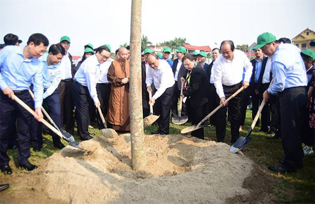 Thủ tướng Chính phủ dự lễ phát động Tết trồng cây năm 2019 tại huyện Đông Anh