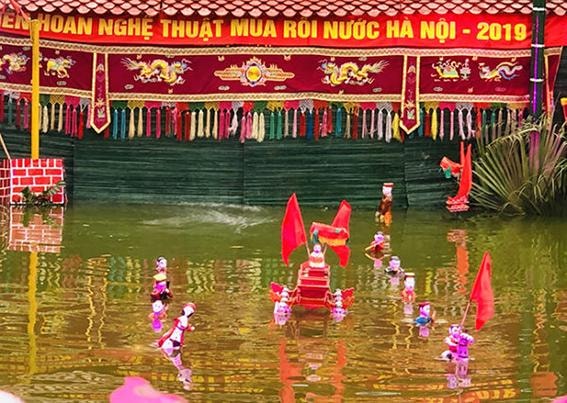 Các phường rối nước Hà Nội vui liên hoan