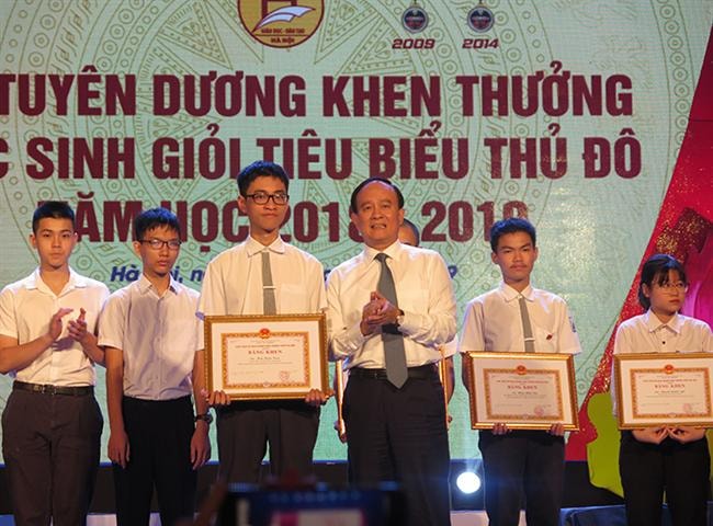 Hà Nội: Tuyên dương 1.000 học sinh giỏi tiêu biểu