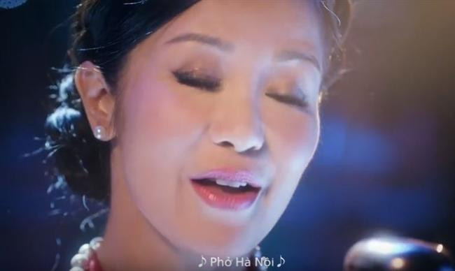 Hát nhái để kiếm tiền quảng cáo, ca sĩ Hồng Nhung có xúc phạm nhạc sĩ quá cố Hoàng Hiệp?