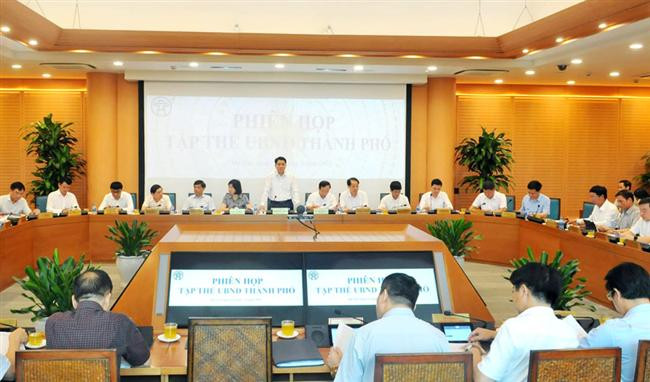 Tập thể UBND TP Hà Nội họp xem xét, quyết định 7 nội dung chuẩn bị trình HĐND thành phố