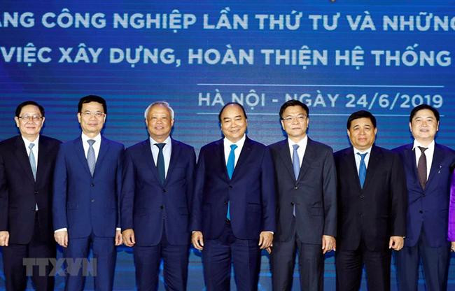 Thủ tướng Nguyễn Xuân Phúc: Đẩy mạnh việc xây dựng chính phủ số, nền quản trị số