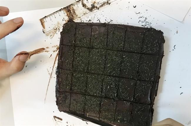 Nam sinh viên chế “bánh sô-cô-la" chứa cần sa rao bán trên mạng