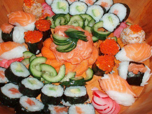 Nhà hàng phố Ngân, hấp dẫn với SuShi Nhật Bản