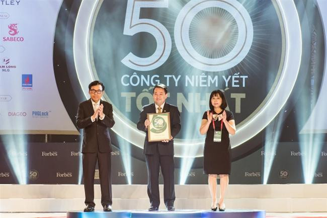 PNJ 5 lần liên tiếp được xếp hạng Top 50 công ty niêm yết tốt nhất Việt Nam