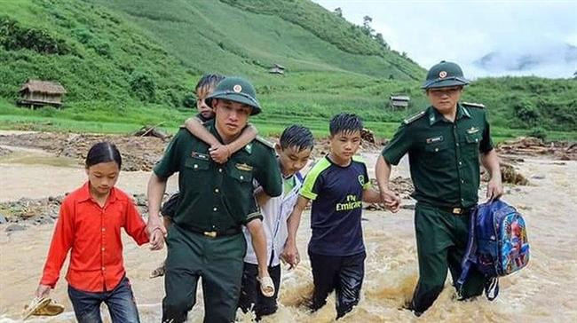 Thủ tướng đề nghị bảo đảm an toàn cho học sinh vùng mưa lũ miền Trung