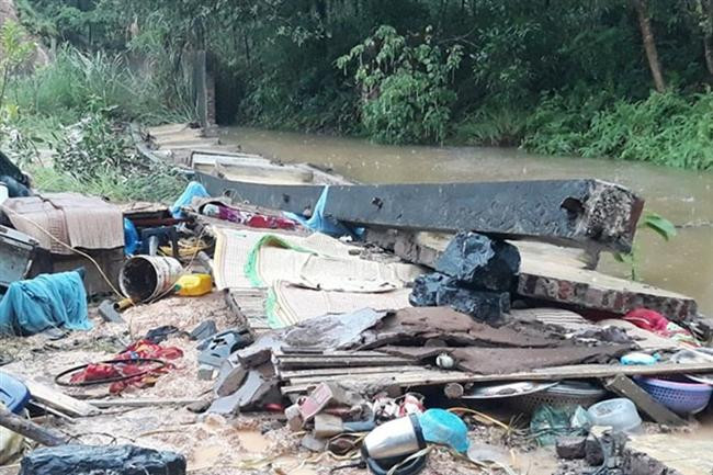 Thái Nguyên mưa lớn, 3 người thiệt mạng do sập lán ở tạm