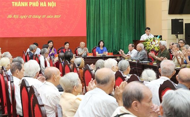 Bài 2: Năm tháng không thể nào quên