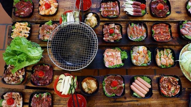 Kinh doanh Buffet ở Việt Nam: Tưởng không lãi mà lãi không tưởng!