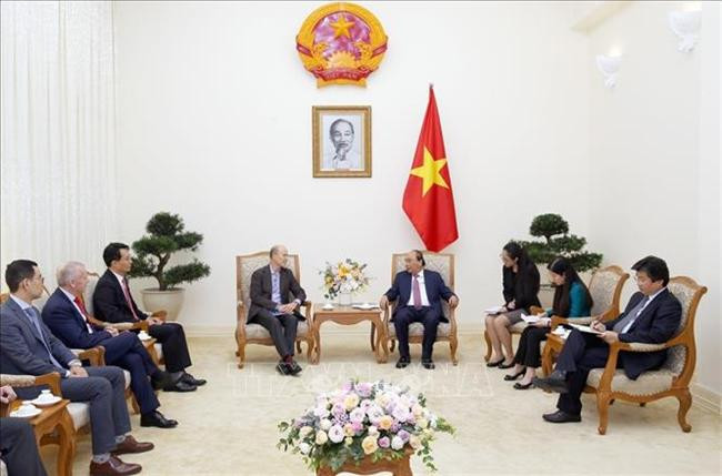 Thủ tướng Nguyễn Xuân Phúc tiếp các doanh nghiệp nước ngoài đầu tư vào Việt Nam