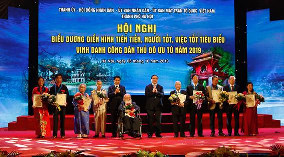 Hà Nội biểu dương “Người tốt việc tốt”, vinh danh Công dân Thủ đô ưu tú năm 2019