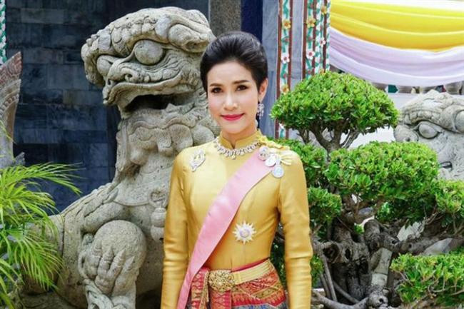 Nhan sắc Hoàng quý phi vừa bị phế truất vì bất trung ở Thái Lan