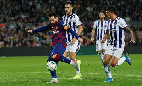 Messi lập cú đúp trong chiến thắng của Barca
