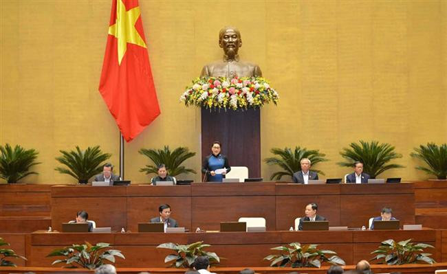 Chủ tịch Quốc hội Nguyễn Thị Kim Ngân đề nghị các bộ trưởng trả lời thẳng thắn, rõ trách nhiệm