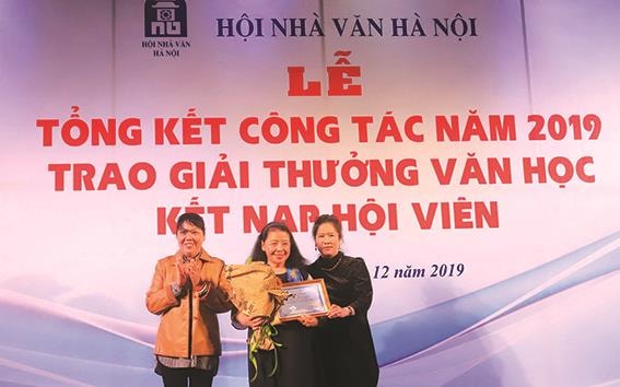 Nhà văn Lê Minh Khuê: “Bà chị” của tôi