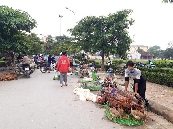 Ngoại thành Hà Nội: Nhiều người chủ quan, lơ là trong phòng dịch Covid-19