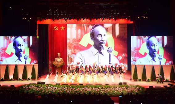 Long trọng kỷ niệm 130 năm Ngày sinh Chủ tịch Hồ Chí Minh