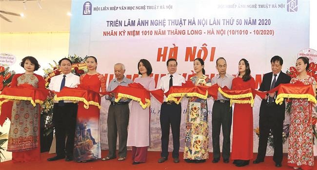 Những khoảnh khắc về Hà Nội chứa chan niềm tin và hi vọng