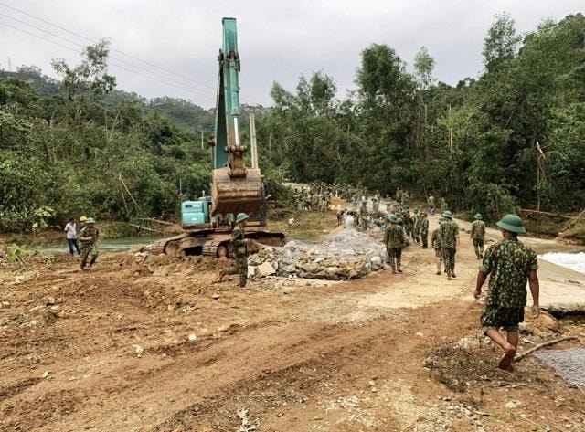 Phó Thủ tướng Trịnh Đình Dũng: Công tác tìm kiếm, cứu nạn được đặt lên hàng đầu