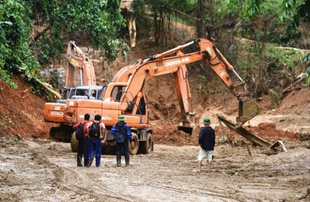 Thủ tướng yêu cầu bằng mọi cách tiếp cận nhanh nhất để cứu người dân bị mất tích tại Quảng Nam
