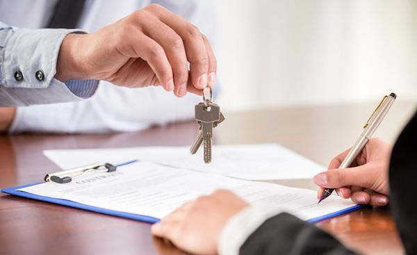 Làm thế nào để tránh rủi ro khi ký hợp đồng đặt cọc mua nhà đất?