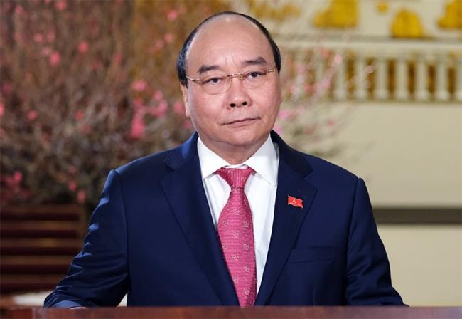 ''Tình dân nghĩa nước một lòng sắt son''