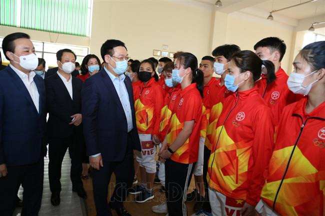 (Ảnh) Bí thư Thành ủy Hà Nội Vương Đình Huệ trực tiếp kiểm tra các công trình phục vụ SEA Games 31