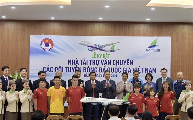 Bamboo Airways là Nhà tài trợ vận chuyển cho toàn bộ các Đội tuyển bóng đá Quốc gia Việt Nam trong 3 năm