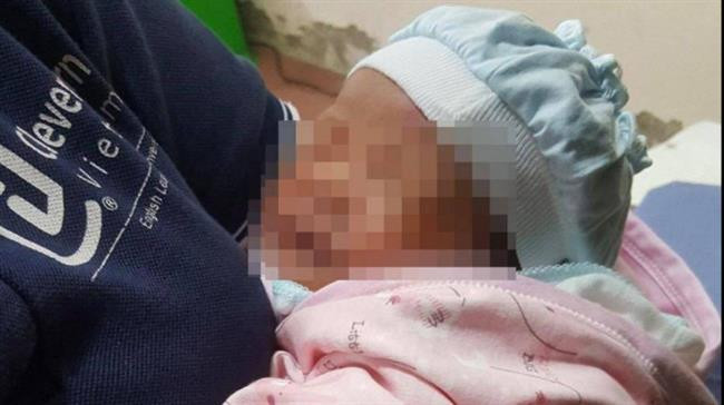 Phát hiện bé gái sơ sinh bị bỏ rơi ở khuôn viên trạm y tế