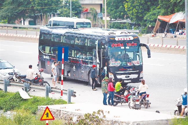 Xe khách liên tỉnh: Tiềm ẩn nguy cơ lây nhiễm dịch Covid-19