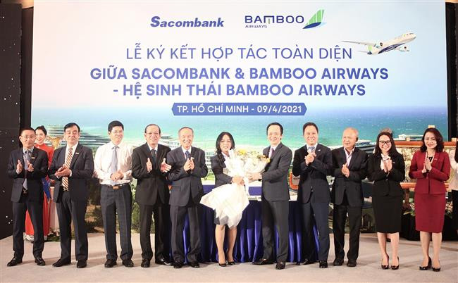Chung tầm nhìn tiên phong chuyển đổi số, Bamboo Airways và Sacombank hợp tác toàn diện