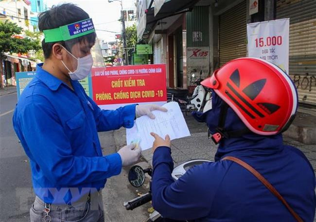 Hà Nội: Điều chỉnh việc cấp phép giấy đi đường cho người dân