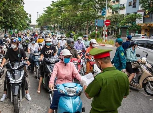 Mua bán, giả mạo giấy đi đường: Các đối tượng đối diện hình phạt nào?