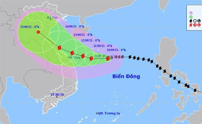 Bão số 5 tăng cấp, cảnh báo mưa lớn trên đất liền