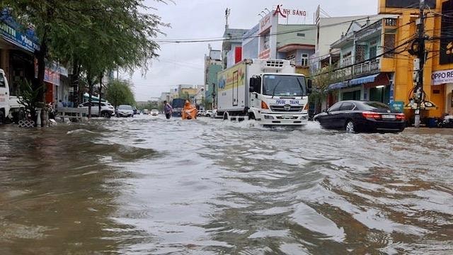 Áp thấp nhiệt đới sắp mạnh lên thành bão: Sẵn sàng sơ tán hơn 290.000 người dân