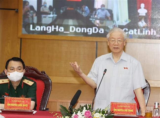 Tổng Bí thư Nguyễn Phú Trọng tiếp xúc cử tri Hà Nội, nhấn mạnh về phát huy tinh thần đoàn kết, ý chí quyết tâm cao để vượt qua khó khăn