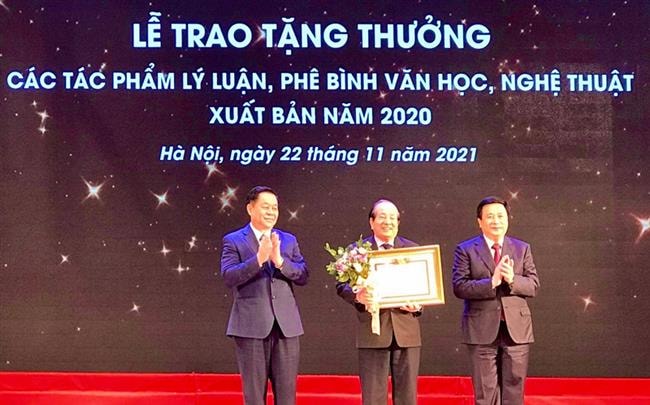 Vinh danh 17 tác phẩm lý luận, phê bình văn học, nghệ thuật xuất bản năm 2020