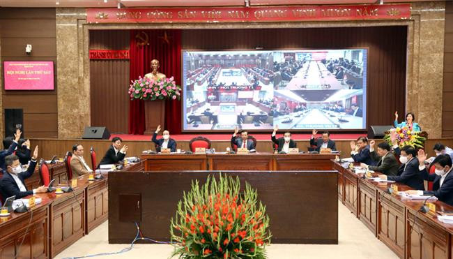 Ban hành Nghị quyết Hội nghị lần thứ sáu, Ban Chấp hành Đảng bộ thành phố Hà Nội (khóa XVII)
